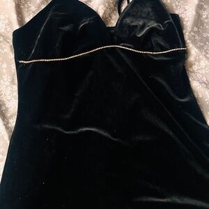 Elegant Black Velvet Dress with Rhinestone Detail